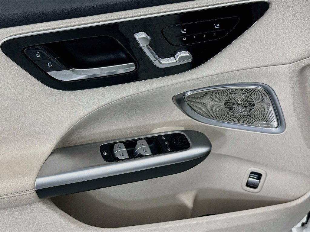 Certified 2023 Mercedes-Benz C 300 Sedan image 21