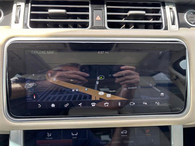 Used 2020 Land Rover Range Rover HSE image 15