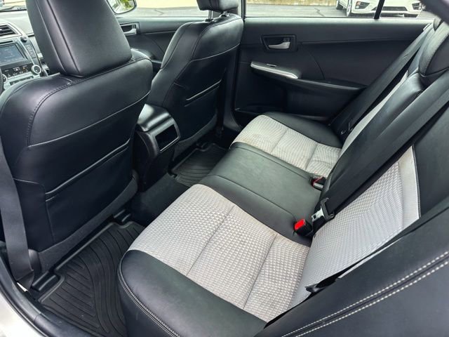 Used 2014 Toyota Camry SE FWD image 21