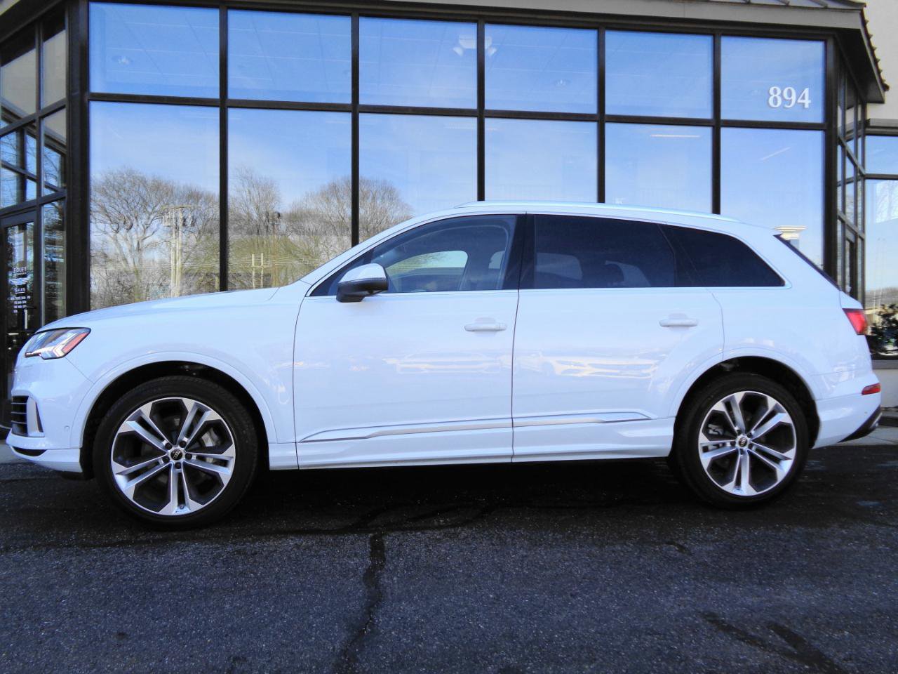 Used 2023 Audi Q7 3.0T Premium Plus w/ Premium Plus Package image 8