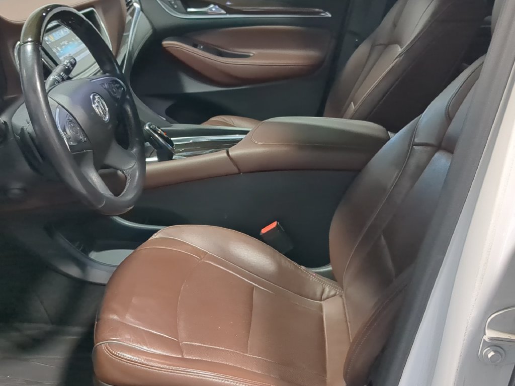 Used 2018 Buick Enclave Avenir w/ Avenir Technology Package AWD/4WD image 16
