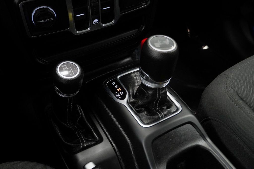 Certified 2022 Jeep Wrangler Unlimited Sahara w/ Cold Weather Group image 39