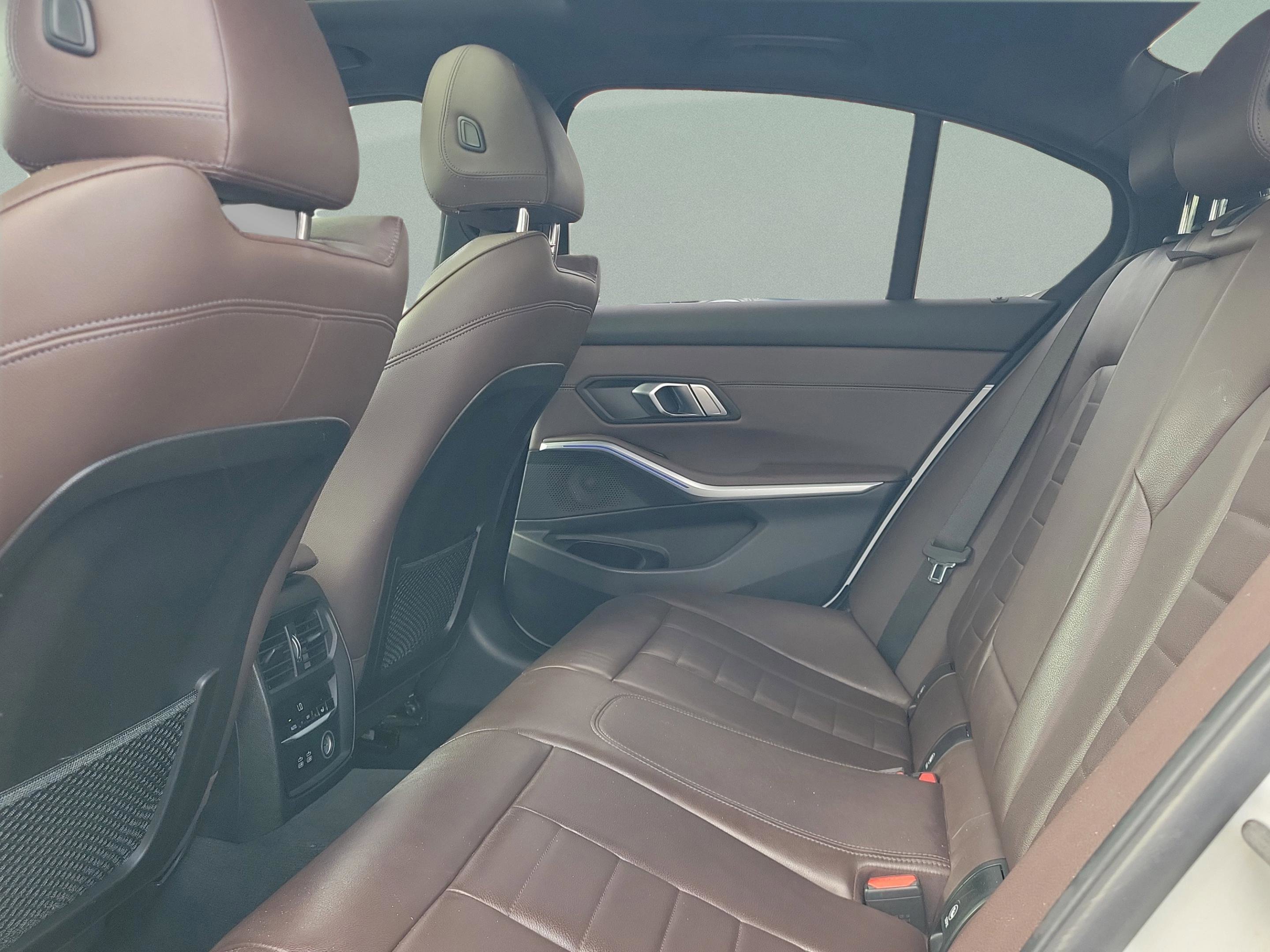 Used 2020 BMW 330i Sedan w/ Convenience Package image 6