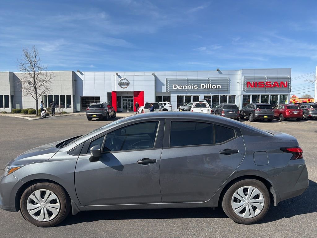 Used 2025 Nissan Versa S w/ Trunk Package FWD image 2