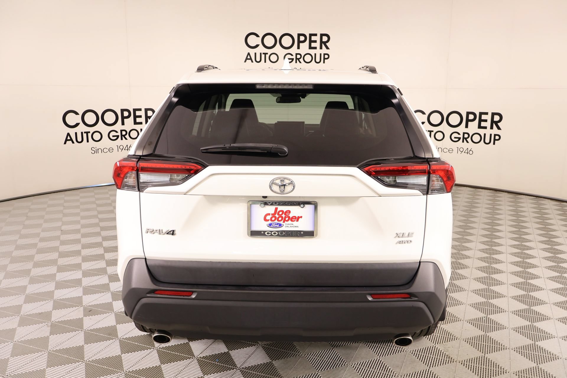 Used 2020 Toyota RAV4 XLE Premium AWD/4WD image 22