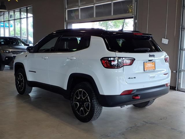 Used 2024 Jeep Compass Trailhawk AWD/4WD image 8