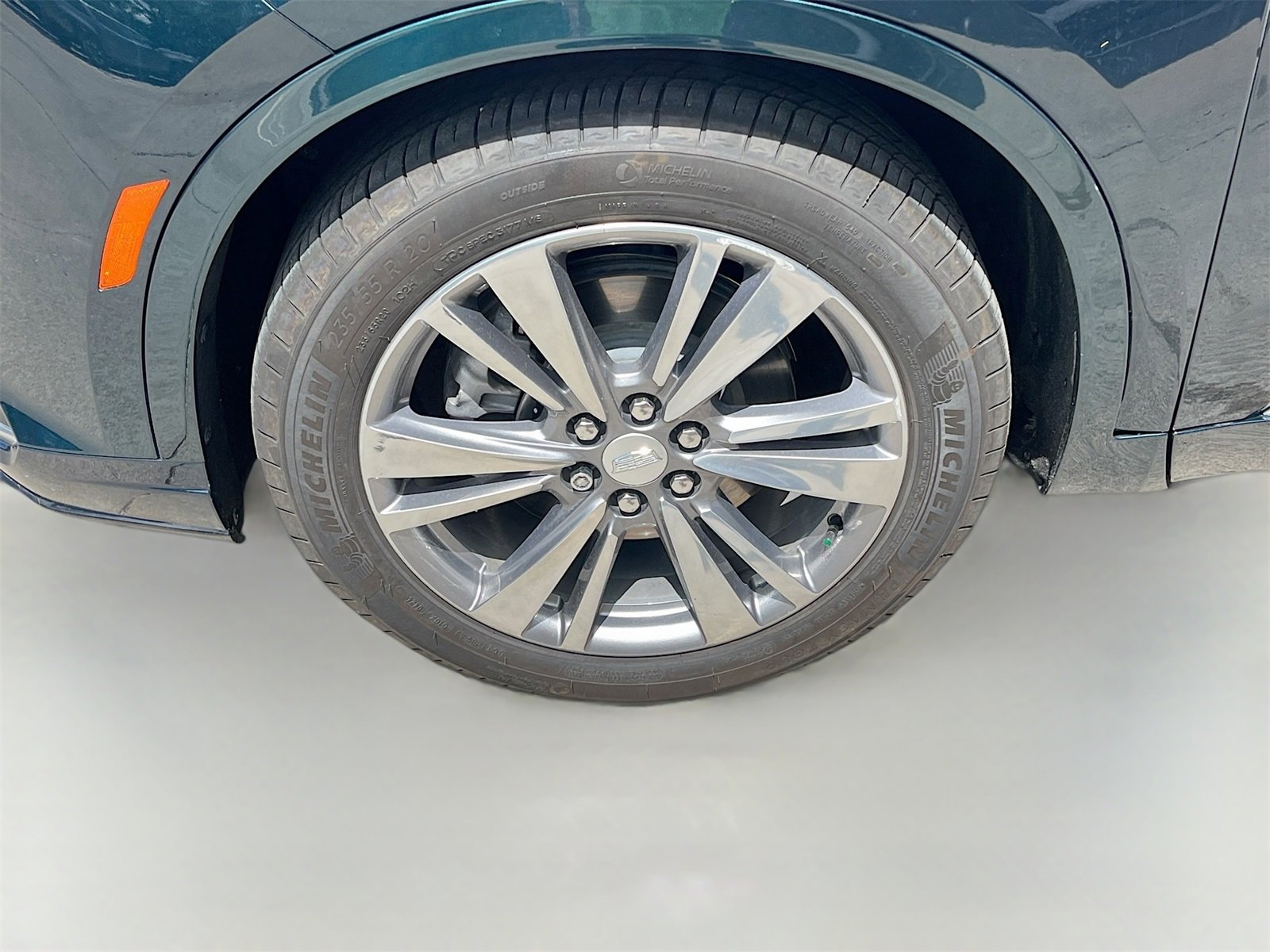 Used 2024 Cadillac XT6 Premium Luxury image 33