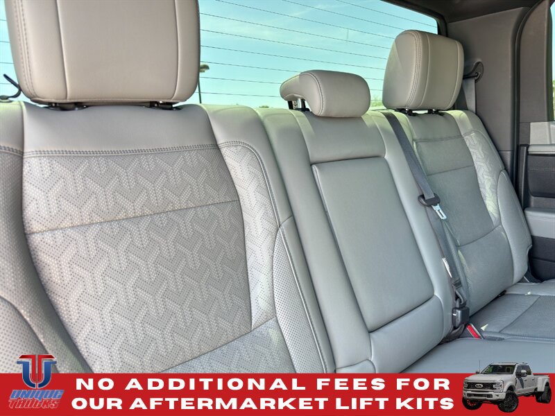 Used 2025 Toyota Tundra Limited w/ TRD Off-Road Package AWD/4WD image 31