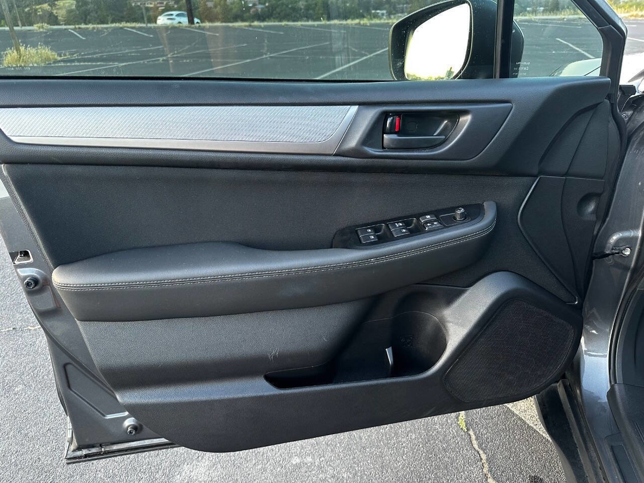 Used 2019 Subaru Outback 2.5i image 9