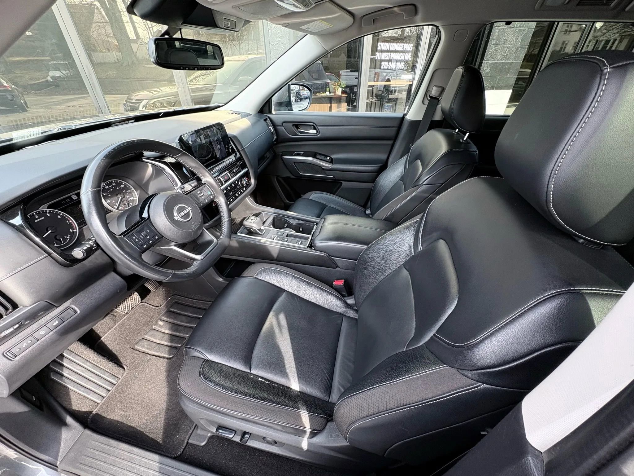Used 2022 Nissan Pathfinder SL image 11