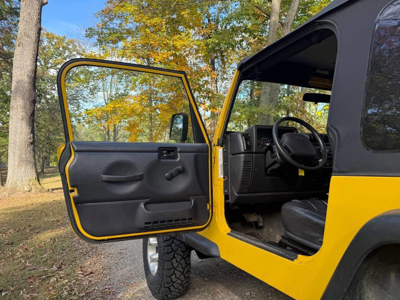 Used 2002 Jeep Wrangler SE image 13