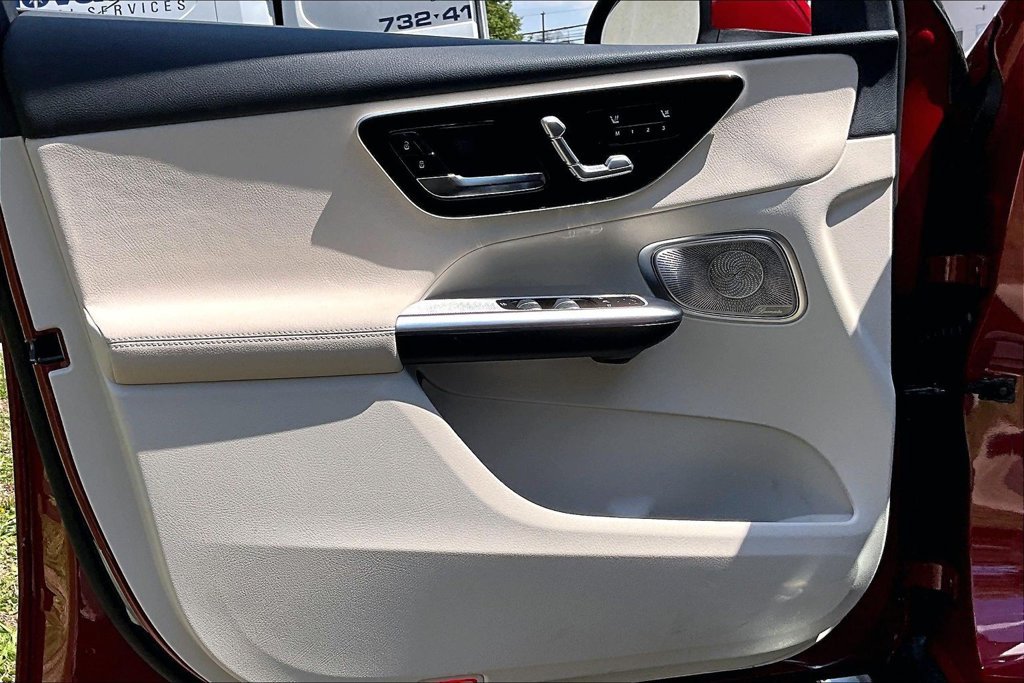 Used 2026 Mercedes-Benz GLC 300 4MATIC image 18