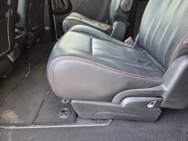Used 2020 Dodge Grand Caravan GT FWD image 33