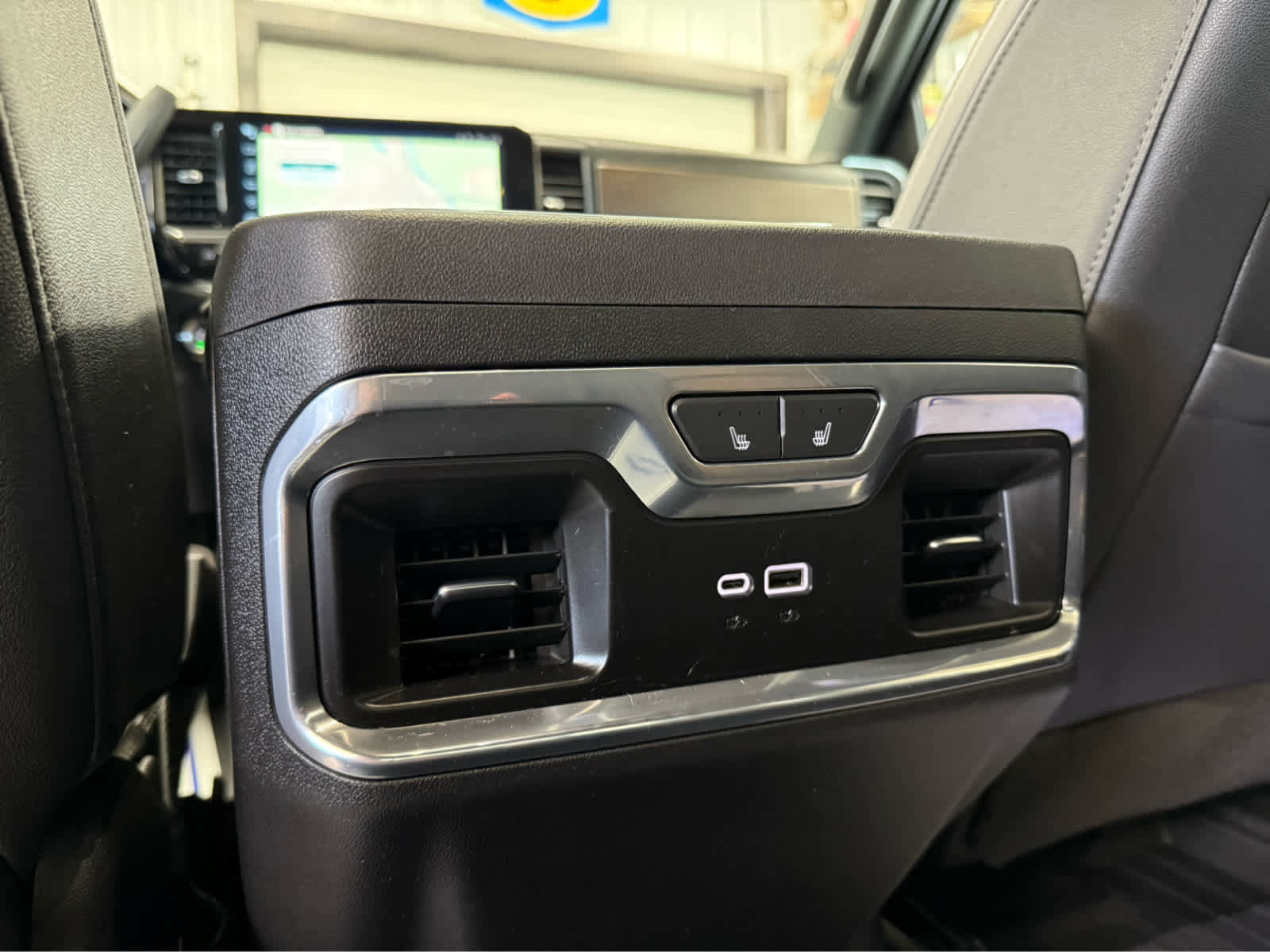Used 2024 Chevrolet Silverado 2500 High Country image 30