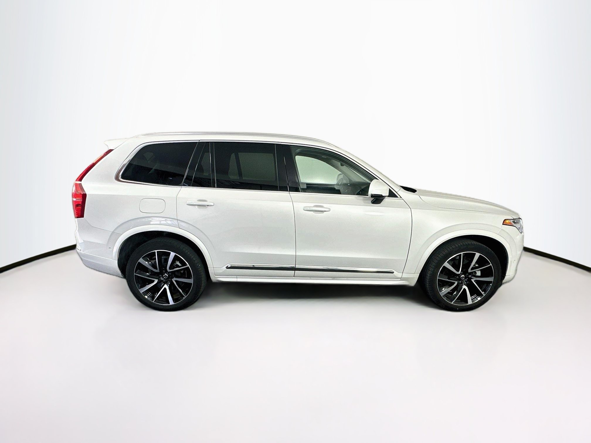 Used 2023 Volvo XC90 B6 Plus w/ Protection Package Premier AWD/4WD image 10