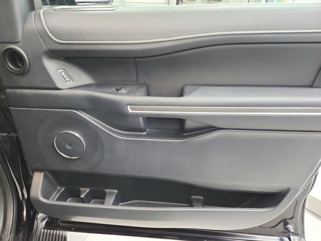 Used 2022 Ford Expedition Max XLT RWD image 39