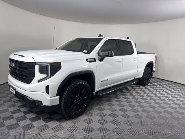 Used 2022 GMC Sierra 1500 Elevation w/ LPO, Elevation Black Package AWD/4WD image 5