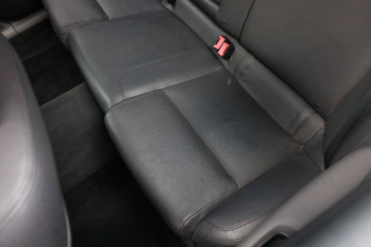 Used 2009 Pontiac G8 GT w/ Premium Package RWD image 12