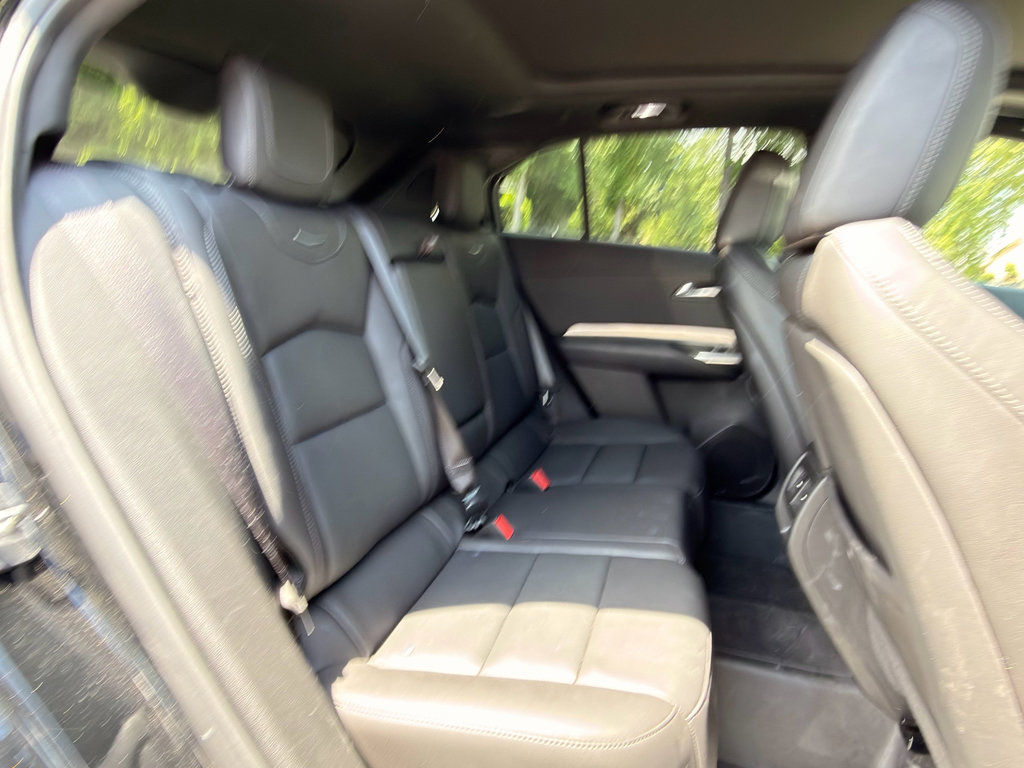 Used 2021 Cadillac XT4 Premium Luxury FWD image 16