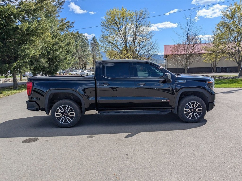 Used 2024 GMC Sierra 1500 AT4 w/ Technology Package image 3