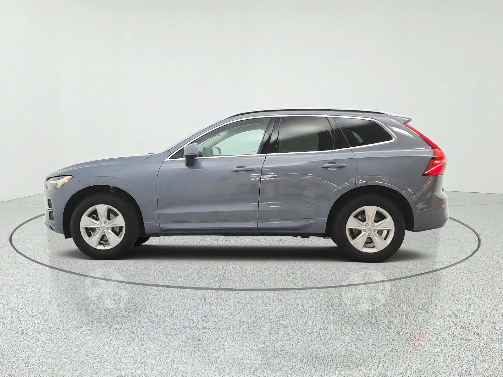 Used 2022 Volvo XC60 B5 Momentum AWD/4WD image 8