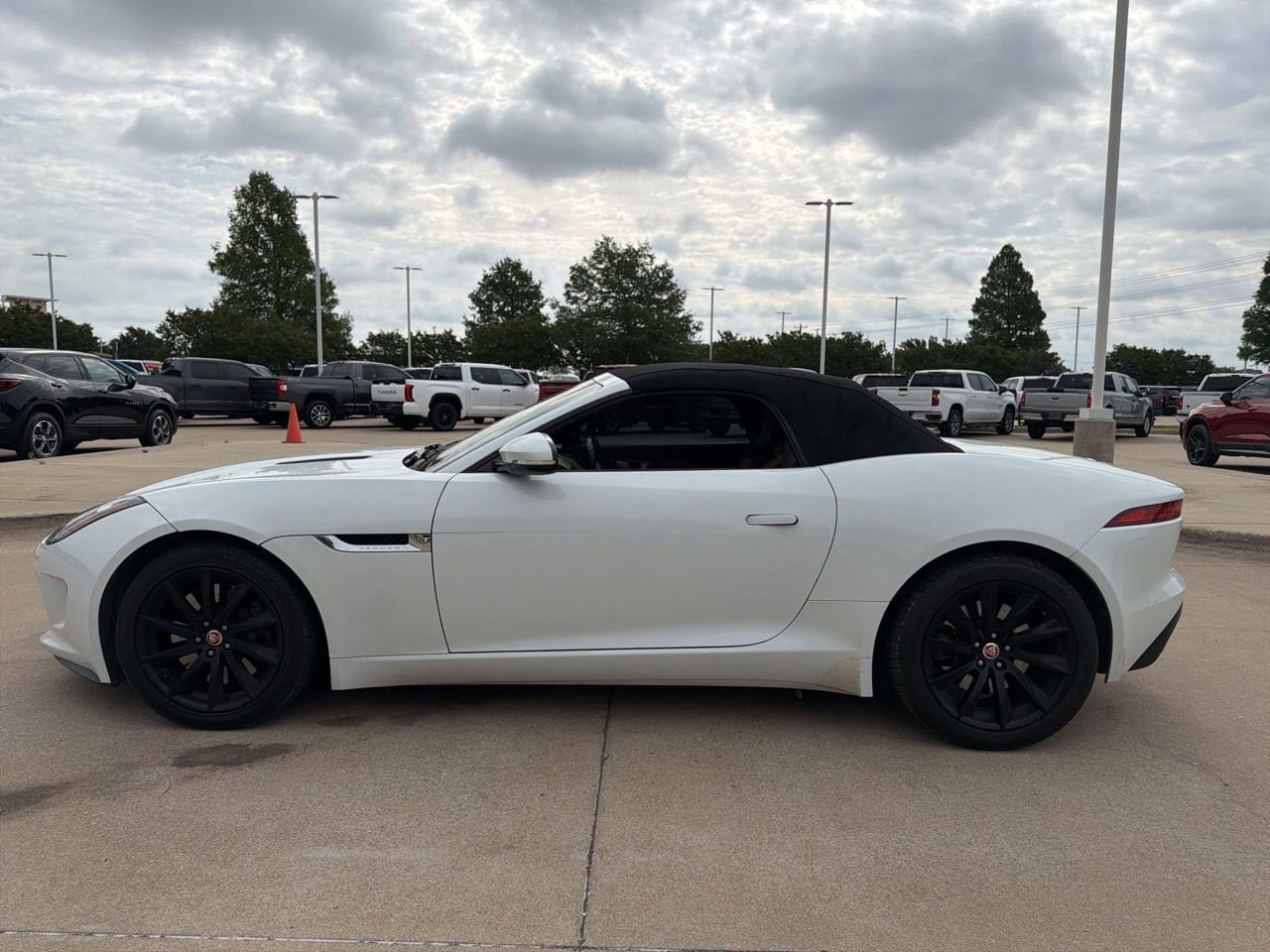 Used 2016 Jaguar F-TYPE Convertible RWD image 3