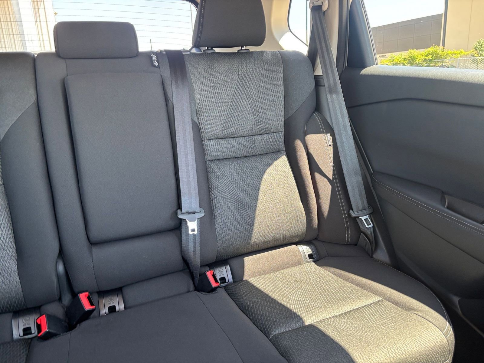 Used 2025 Nissan Rogue SV FWD image 39