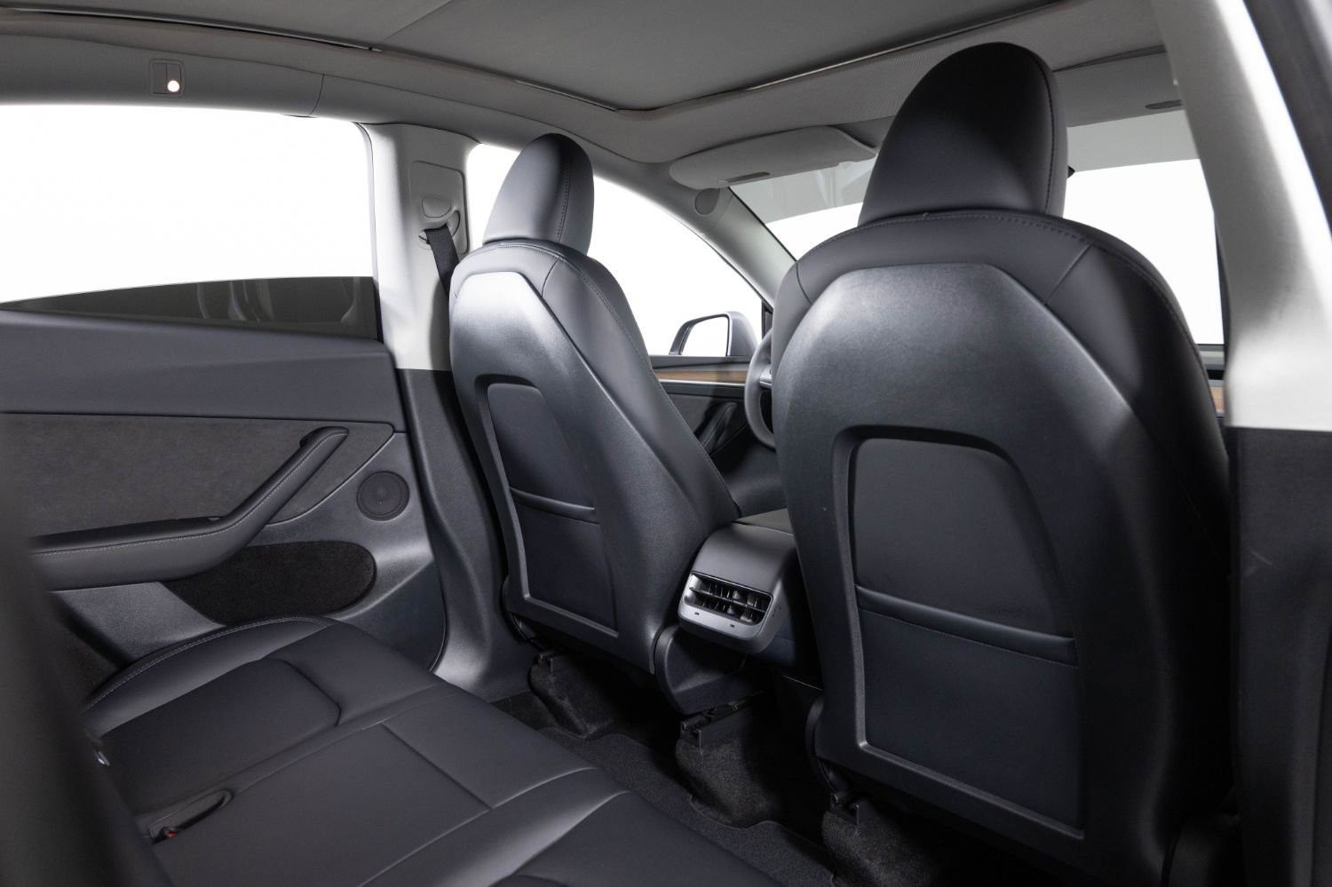 Used 2025 Tesla Model Y Long Range image 22