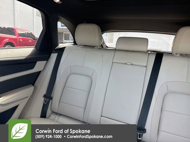 Used 2024 Jaguar F-PACE R-Dynamic S AWD/4WD image 15