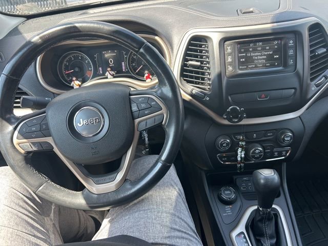 Used 2014 Jeep Cherokee Latitude w/ Comfort/Convenience Group image 11