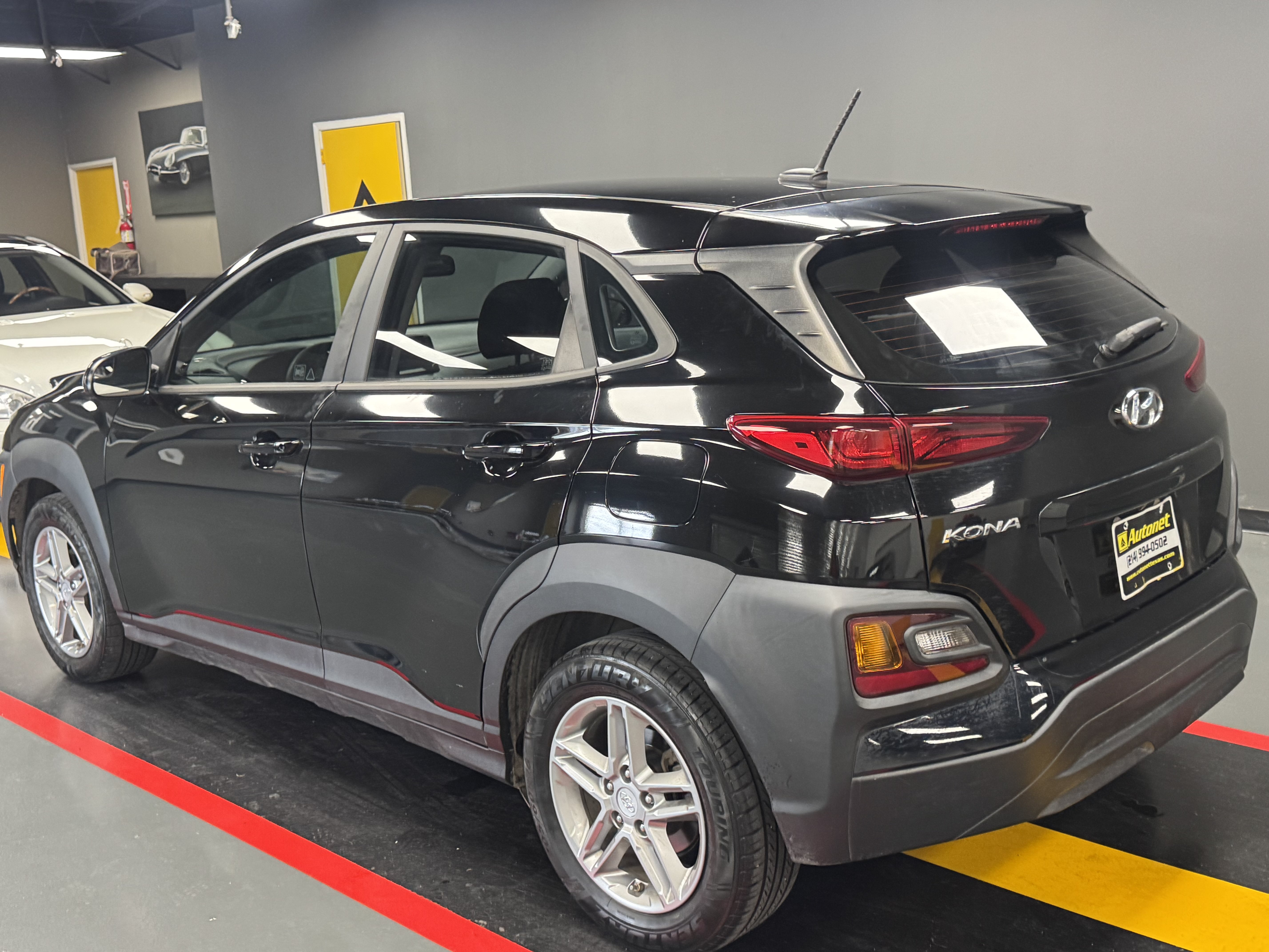 Used 2020 Hyundai Kona SE FWD image 3