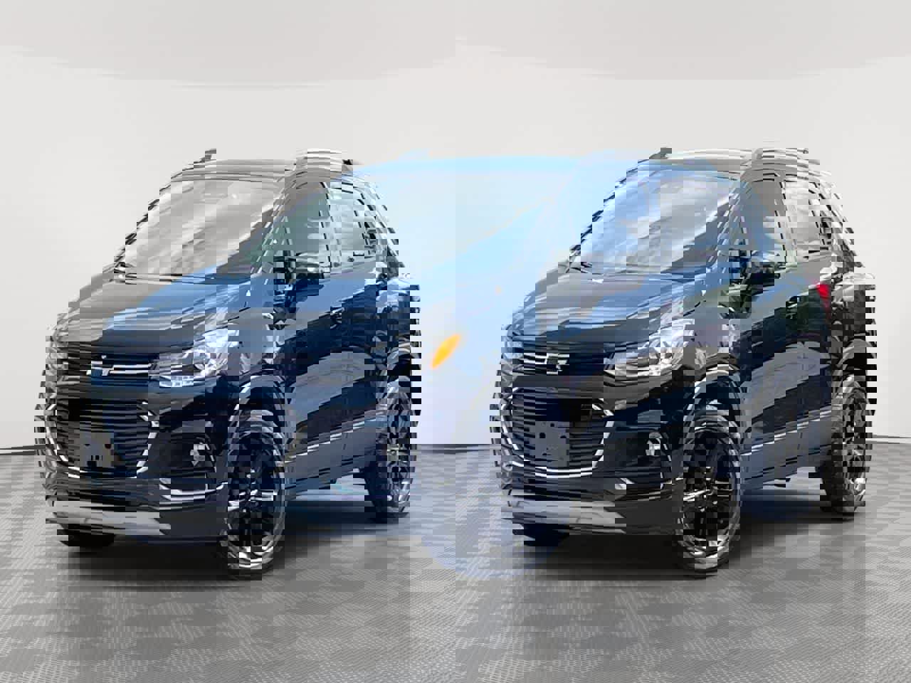 Used 2019 Chevrolet Trax Premier w/ Midnight Edition image 1