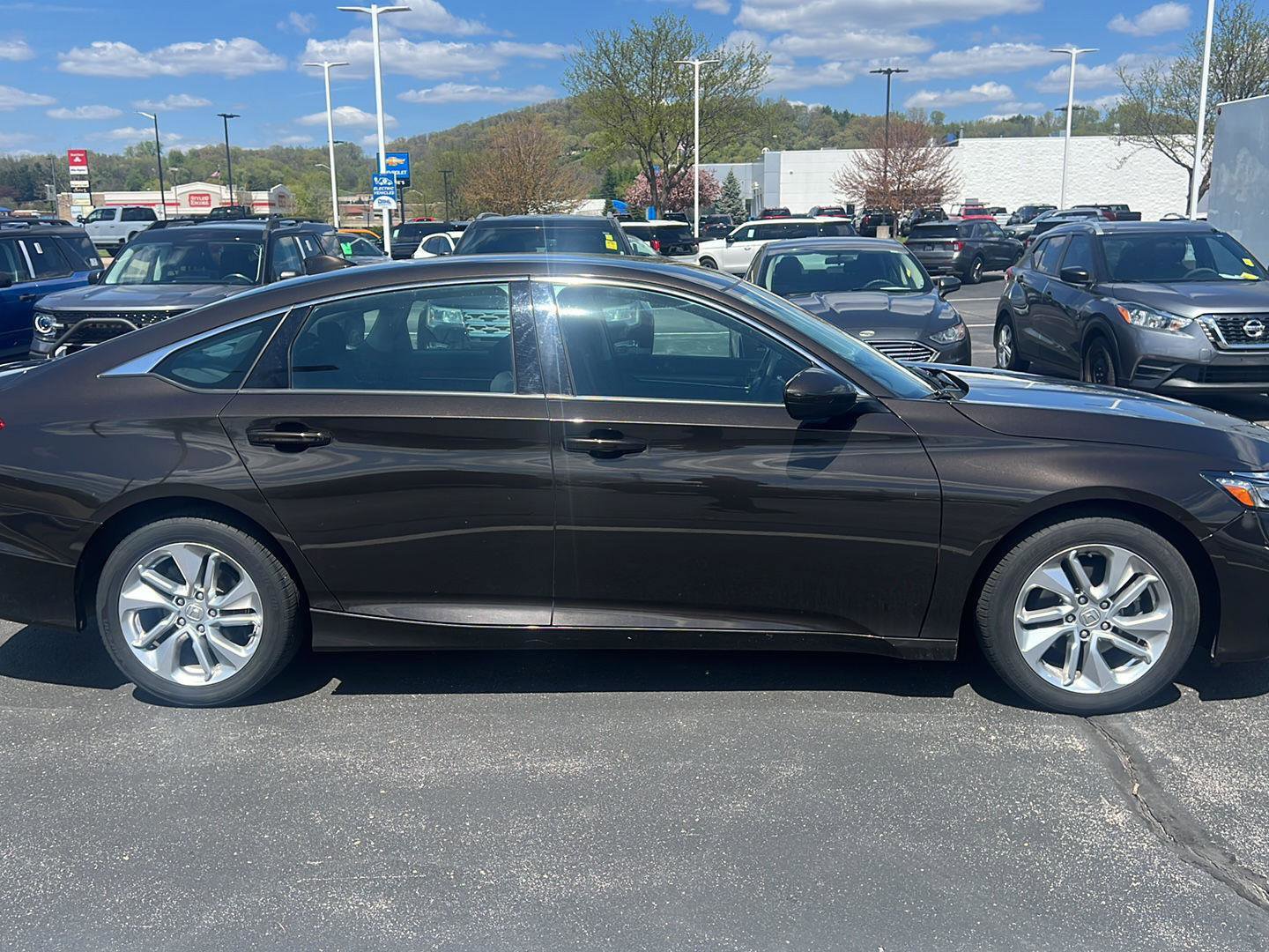 Used 2018 Honda Accord LX image 3