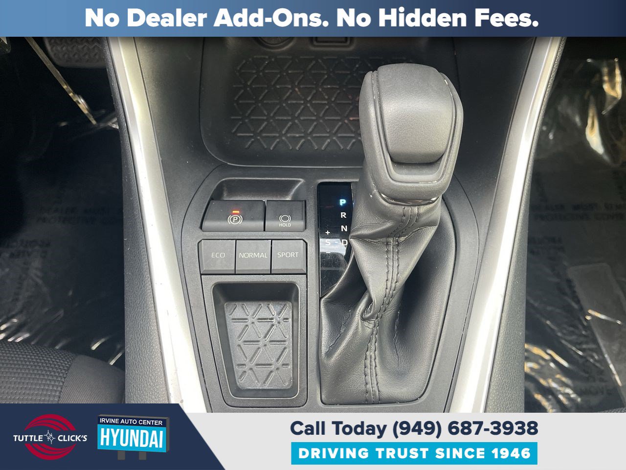 Used 2020 Toyota RAV4 LE w/ All Weather Liner Package FWD image 23