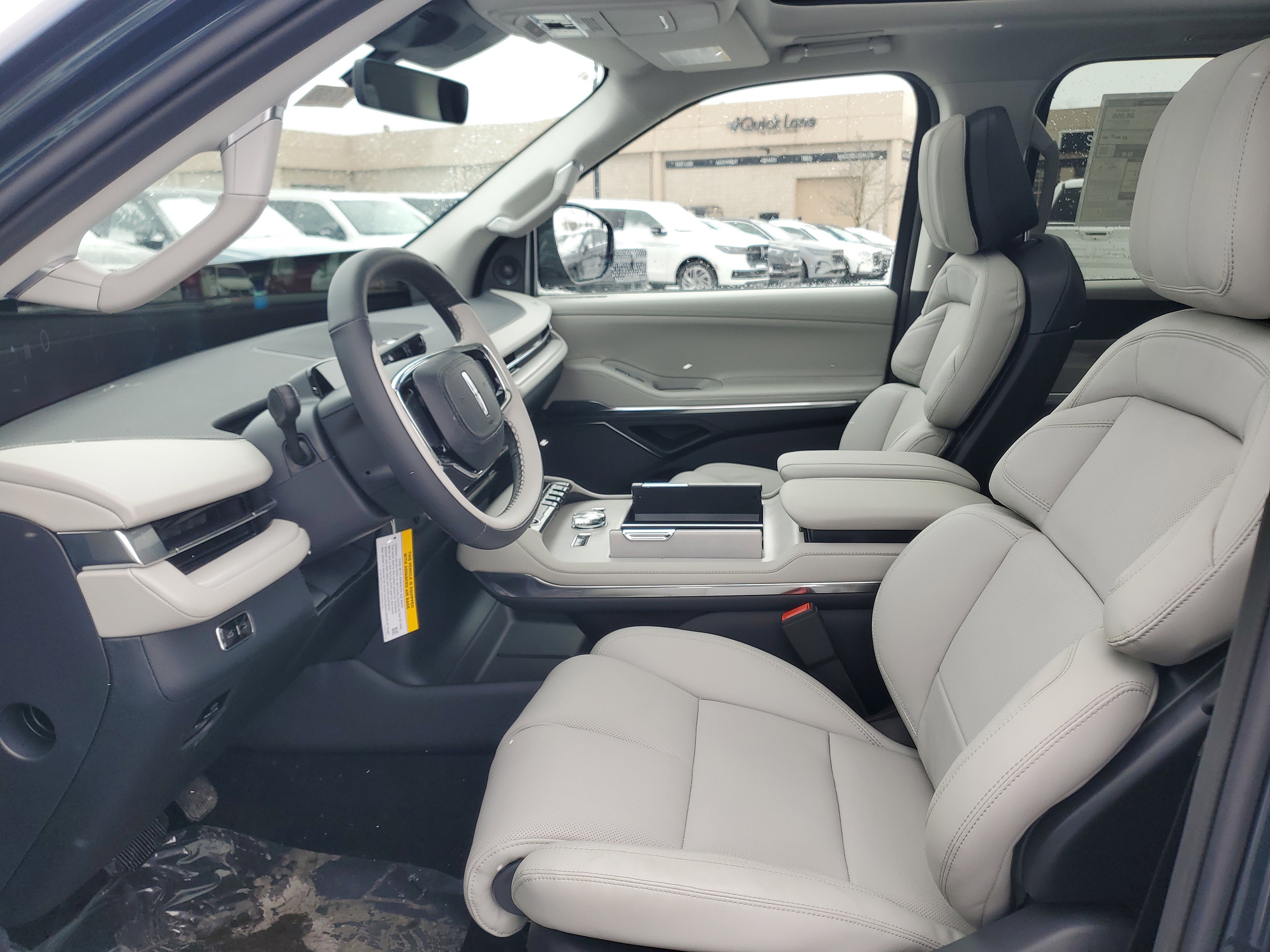 New 2026 Lincoln Navigator Reserve w/ Jet Appearance Package image 12