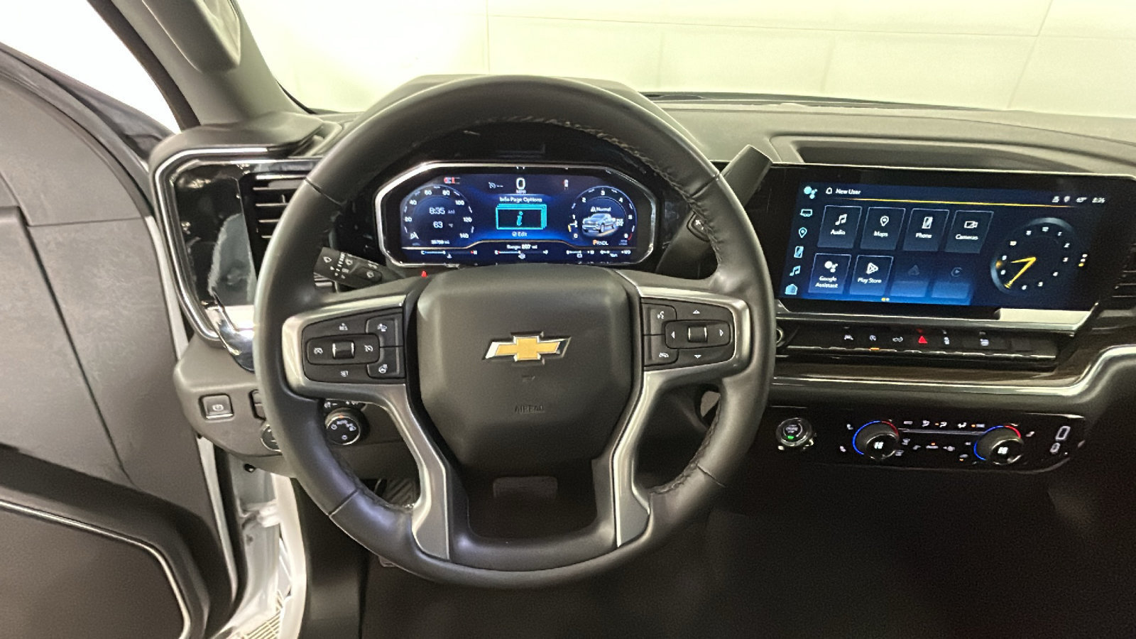 Used 2024 Chevrolet Silverado 1500 LT AWD/4WD image 17