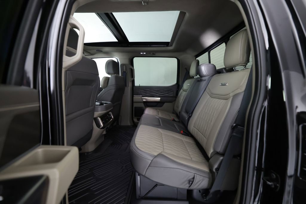 Used 2025 Ford F250 Platinum w/ Platinum Plus Package AWD/4WD image 13