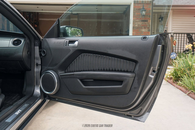Used 2010 Ford Mustang Shelby GT500 RWD image 36