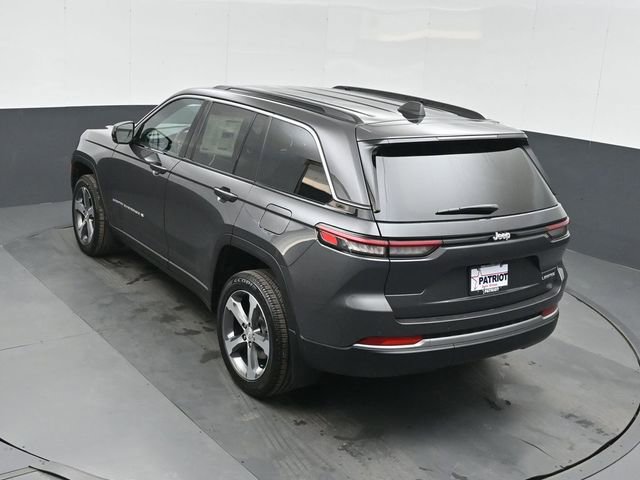 New 2026 Jeep Grand Cherokee Limited w/ Trailer Tow Package image 33