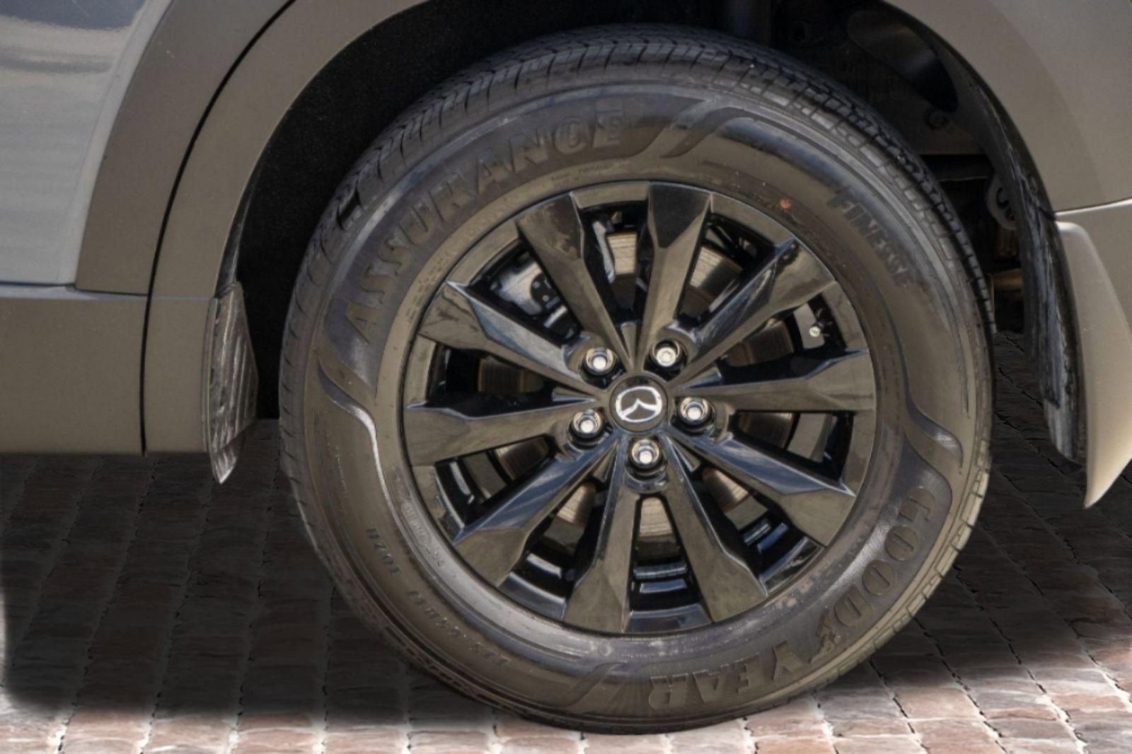 Used 2025 MAZDA CX-50 AWD 2.5 S w/ Cargo Package image 37