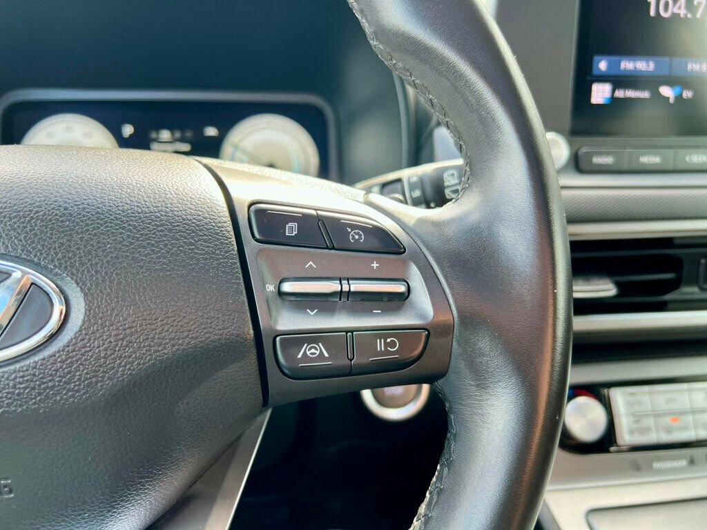 Used 2022 Hyundai Kona SEL w/ Convenience Package FWD image 16
