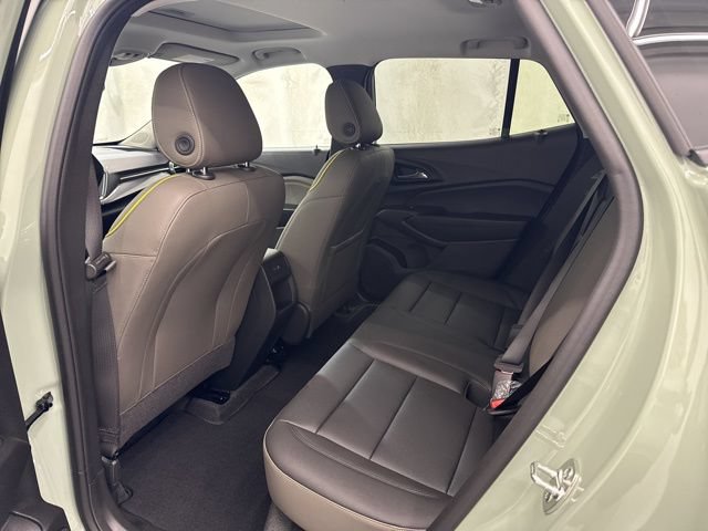 New 2026 Chevrolet Trax ACTIV w/ Sunroof Package FWD image 18