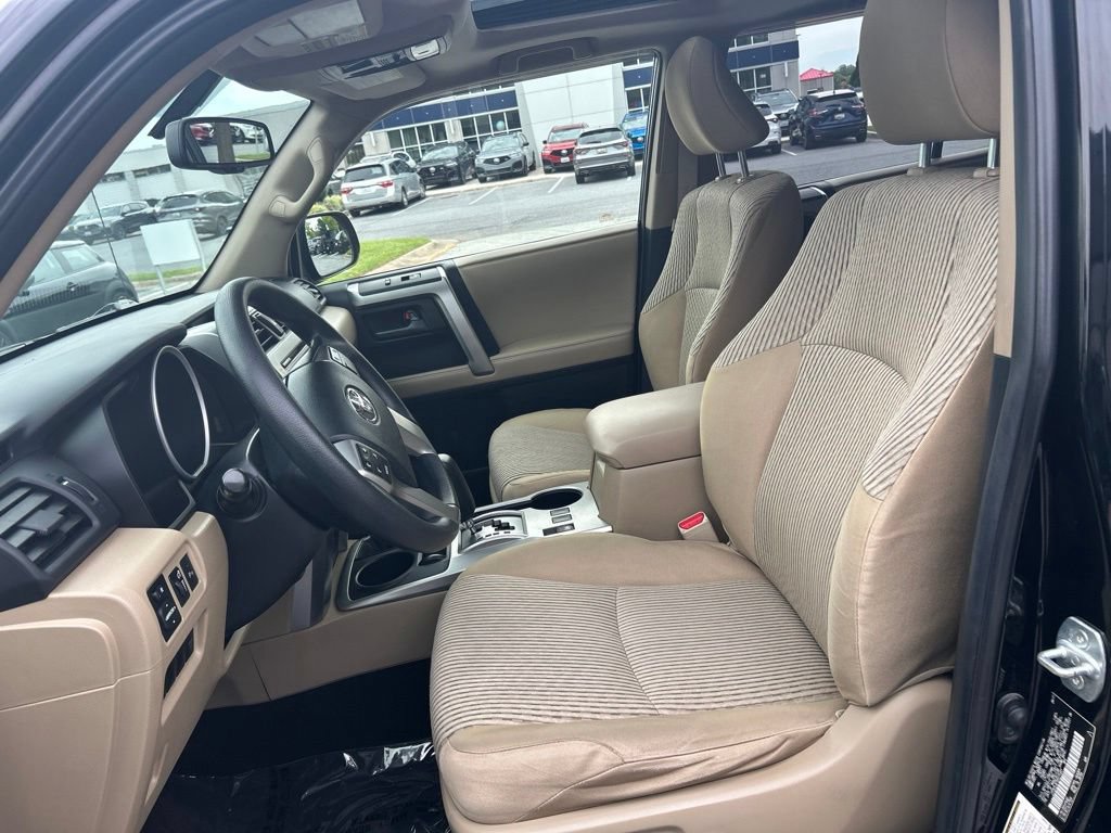 Used 2011 Toyota 4Runner SR5 AWD/4WD image 28