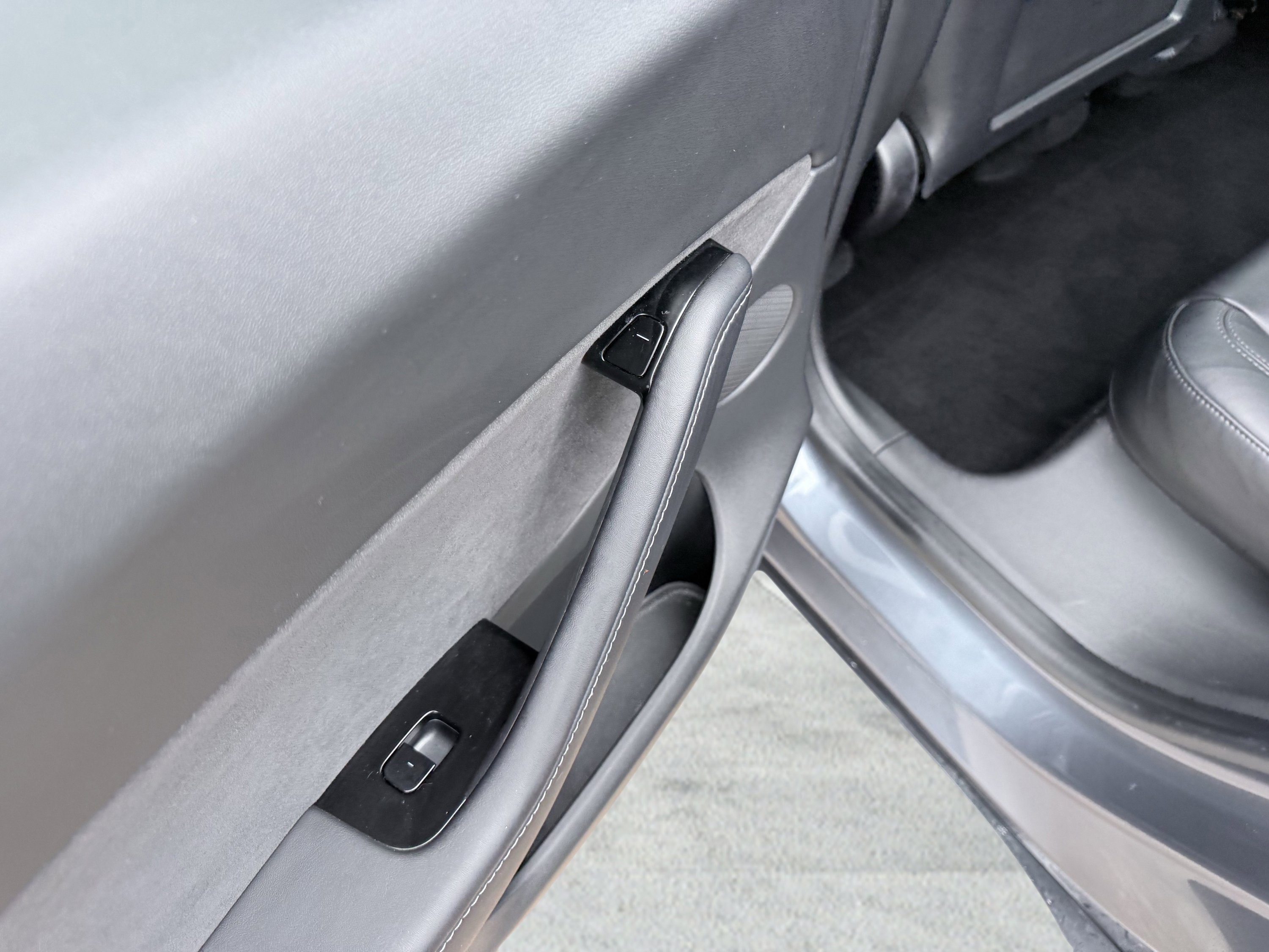 Used 2020 Tesla Model Y Performance image 35