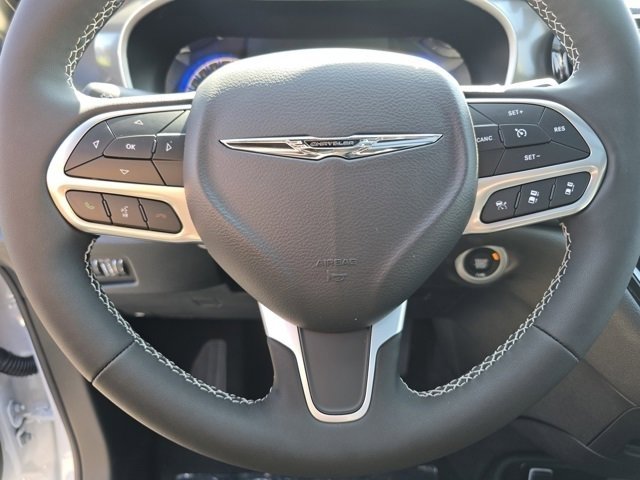 New 2025 Chrysler Pacifica Select w/ Fav Edition Package image 29