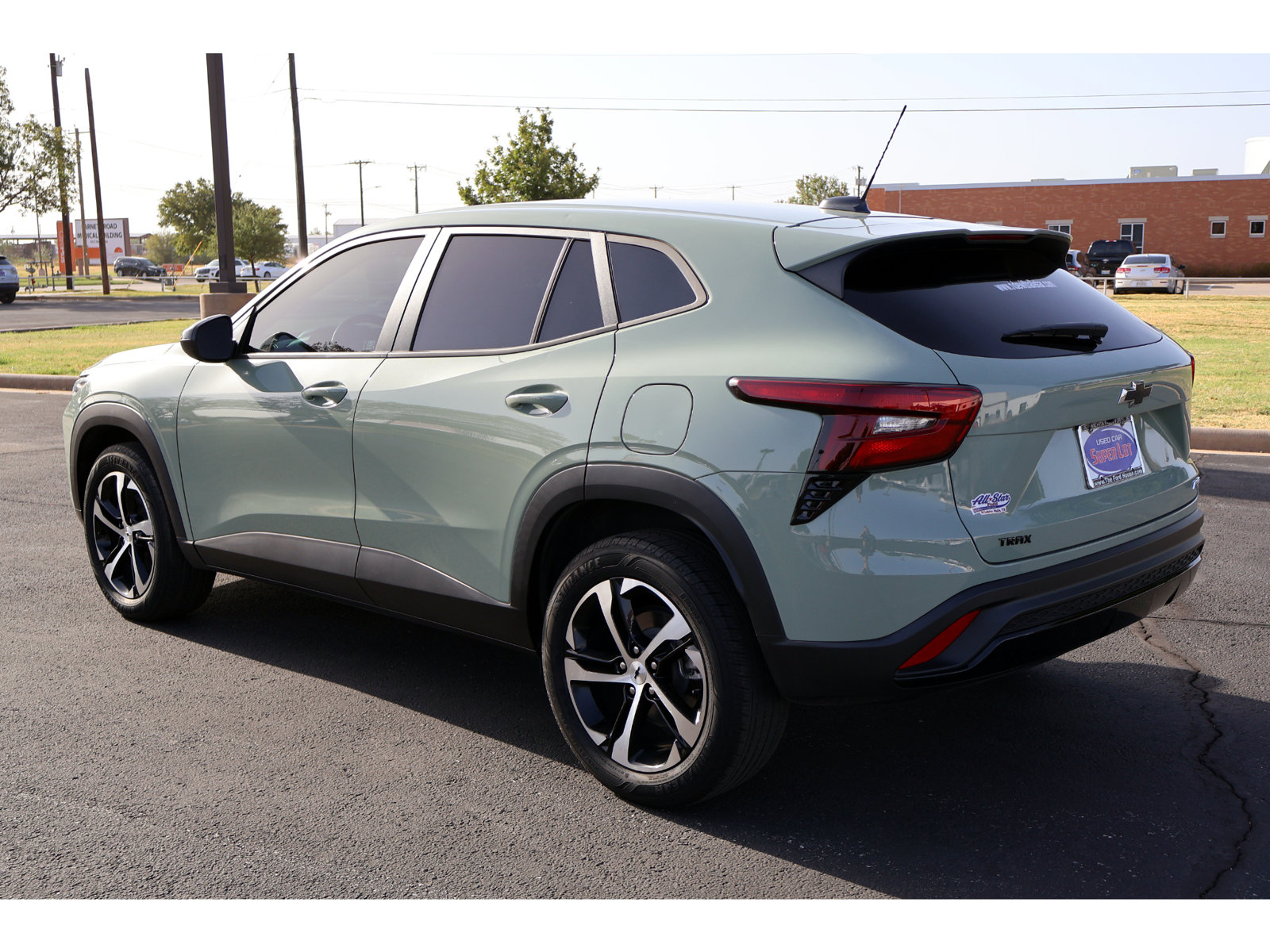 Used 2024 Chevrolet Trax RS FWD image 13