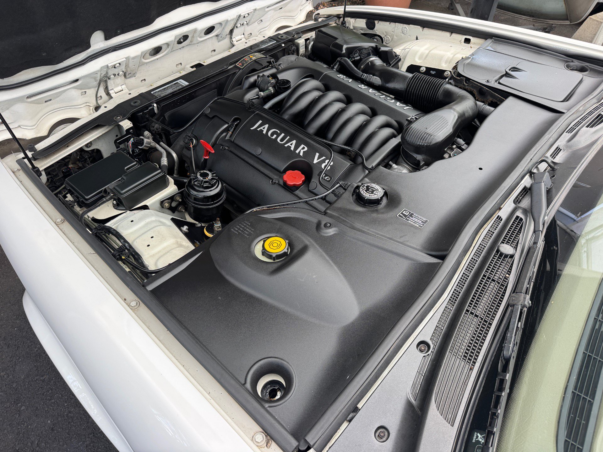 Used 2001 Jaguar XJ8 RWD image 46