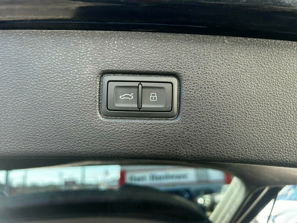 Used 2024 Audi SQ7 Prestige image 16