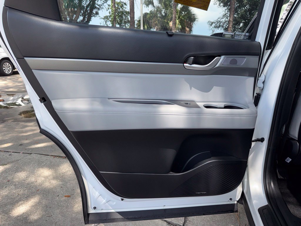 Used 2023 Hyundai Palisade SEL AWD/4WD image 28