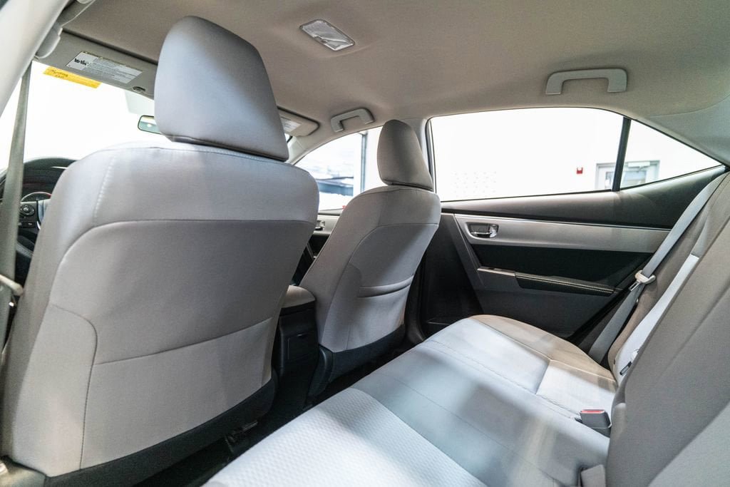 Used 2016 Toyota Corolla LE FWD image 14